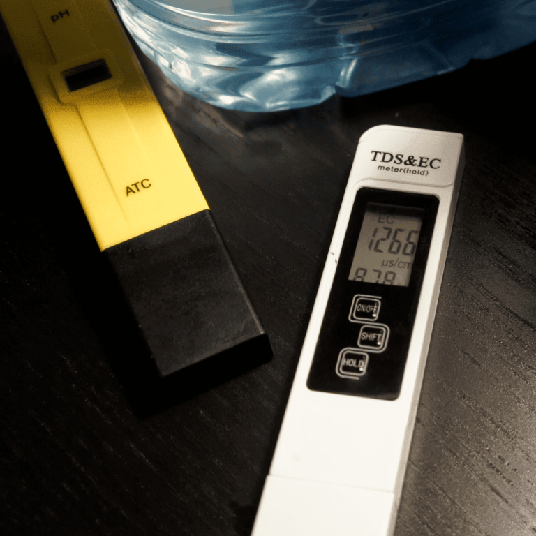 ph and TDS meter